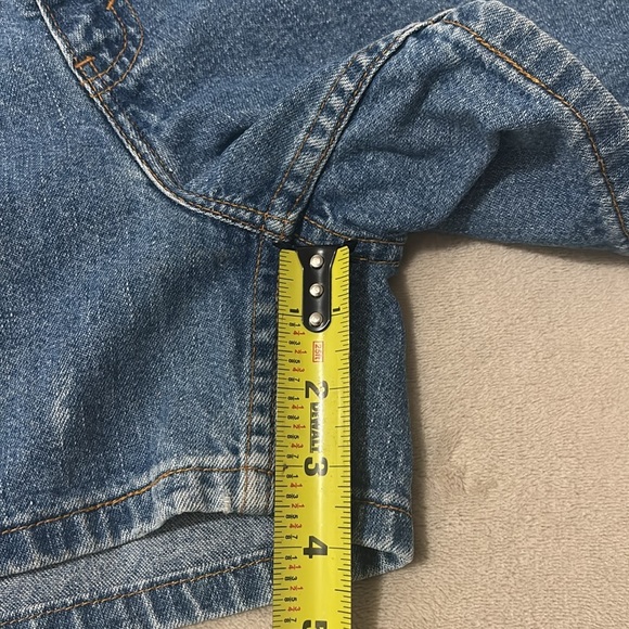 Vintage Black Label Levi’s Woman’s Classic Blue Denim Shorts - Picture 6 of 8
